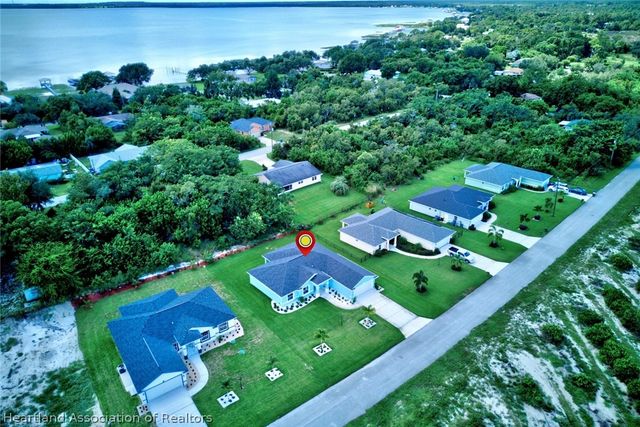 124 Clinton Avenue, Lake Placid, FL 33852