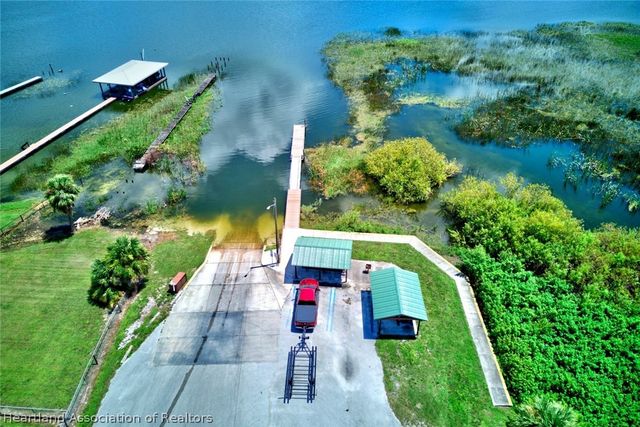 124 Clinton Avenue, Lake Placid, FL 33852