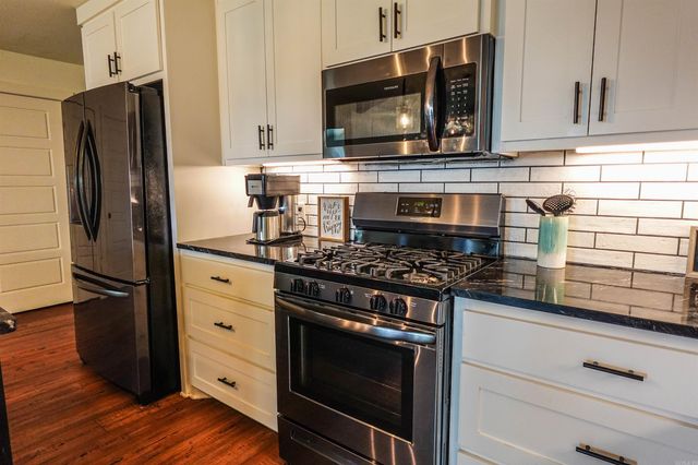 8 N Dogwood Drive, Mayflower, AR 72106