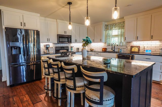 8 N Dogwood Drive, Mayflower, AR 72106