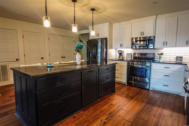 8 N Dogwood Drive, Mayflower, AR 72106