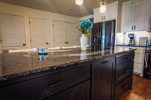 8 N Dogwood Drive, Mayflower, AR 72106