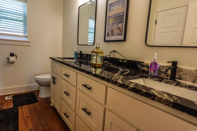 8 N Dogwood Drive, Mayflower, AR 72106