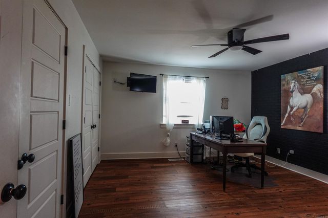 8 N Dogwood Drive, Mayflower, AR 72106