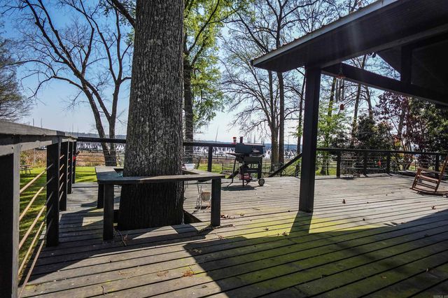 8 N Dogwood Drive, Mayflower, AR 72106