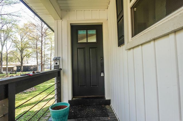 8 N Dogwood Drive, Mayflower, AR 72106