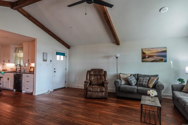 8 N Dogwood Drive, Mayflower, AR 72106