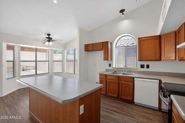 2524 E INDIGO BRUSH Road, Phoenix, AZ 85048