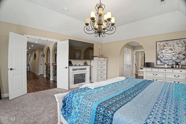 134 Country Acres Drive, Elizabethton, TN 37643