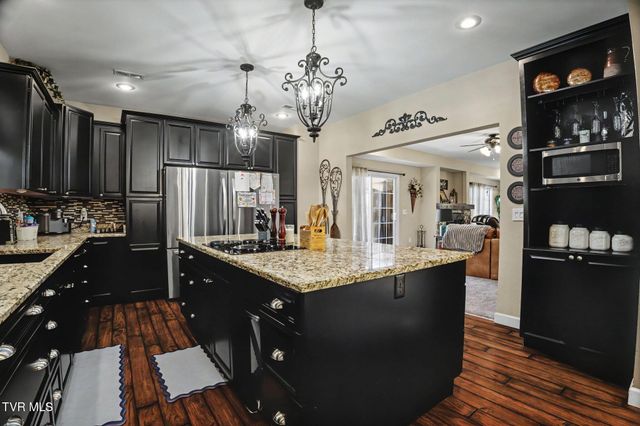 134 Country Acres Drive, Elizabethton, TN 37643