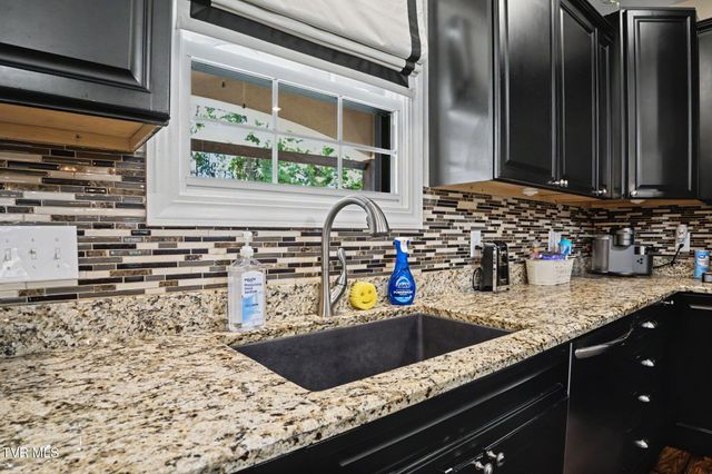 134 Country Acres Drive, Elizabethton, TN 37643