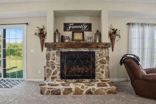 134 Country Acres Drive, Elizabethton, TN 37643