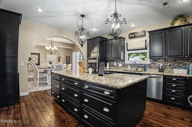 134 Country Acres Drive, Elizabethton, TN 37643