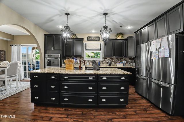 134 Country Acres Drive, Elizabethton, TN 37643