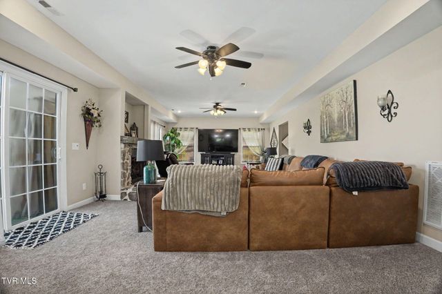 134 Country Acres Drive, Elizabethton, TN 37643