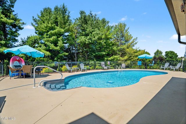 134 Country Acres Drive, Elizabethton, TN 37643