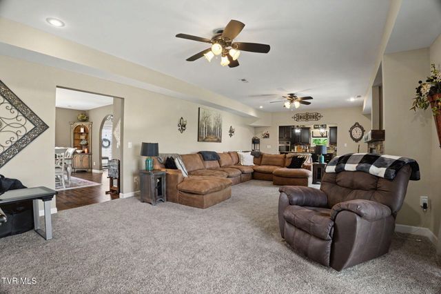 134 Country Acres Drive, Elizabethton, TN 37643