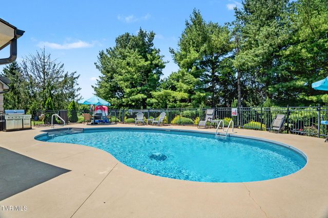 134 Country Acres Drive, Elizabethton, TN 37643