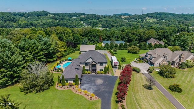 134 Country Acres Drive, Elizabethton, TN 37643