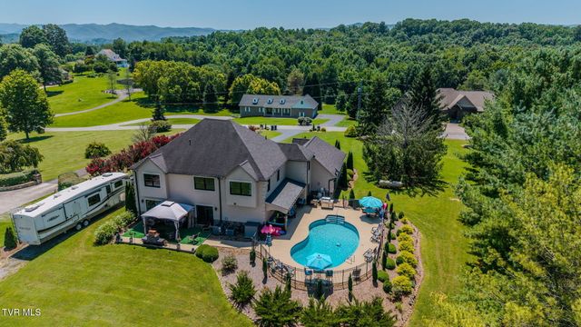 134 Country Acres Drive, Elizabethton, TN 37643