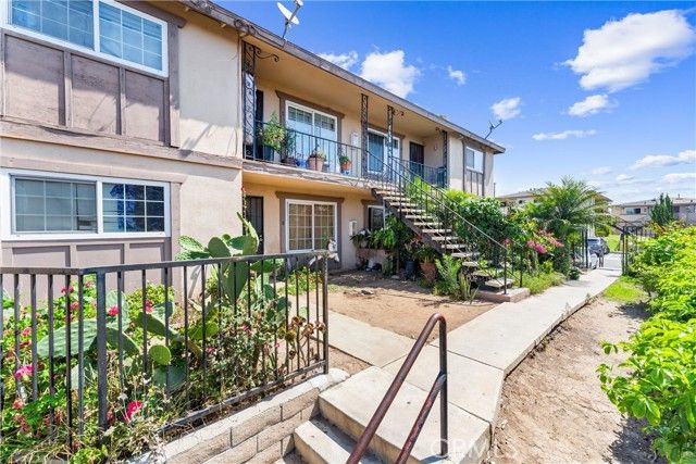 17431 Koledo, Huntington Beach, CA 92647