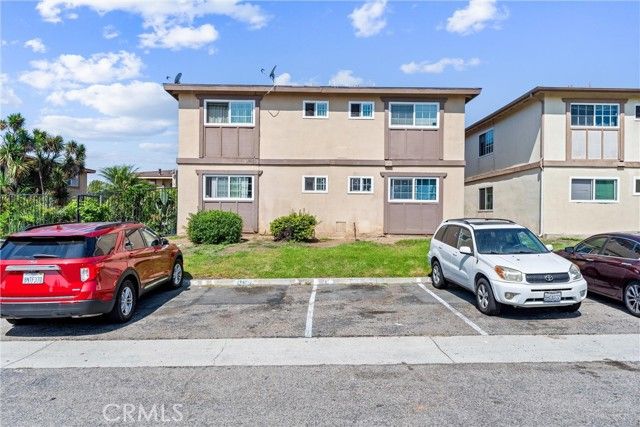 17431 Koledo, Huntington Beach, CA 92647