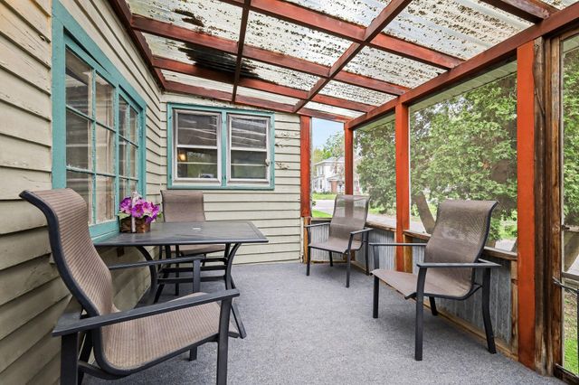 527 N Monroe Street, Lowell, MI 49331