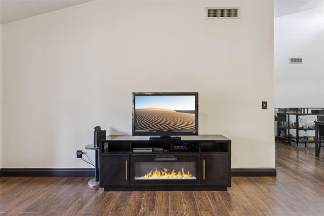 145 N PEARL LAKE CSWY 208, Altamonte Springs, FL 32714