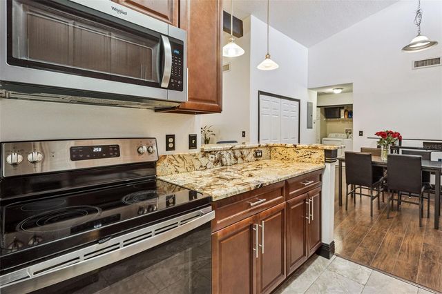 145 N PEARL LAKE CSWY 208, Altamonte Springs, FL 32714