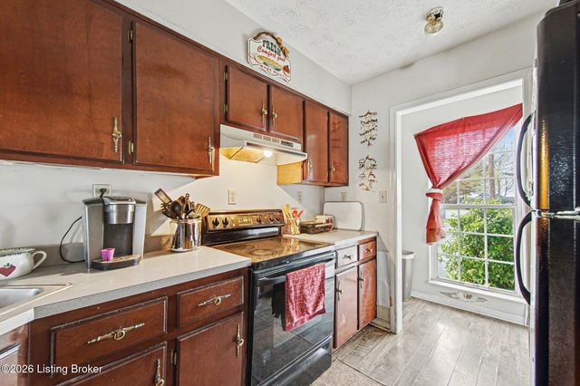 121 Marcia Dr, Lawrenceburg, KY 40342