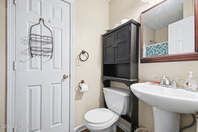 121 Marcia Dr, Lawrenceburg, KY 40342