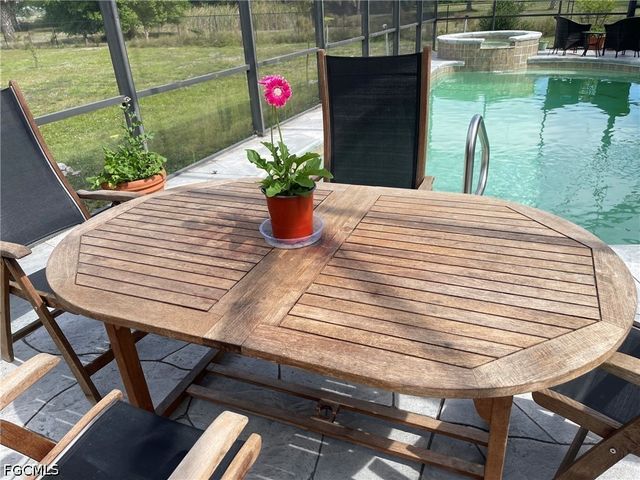 4665 47th AVE NE, Naples, FL 34120