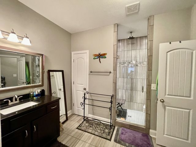 951 Terrace Creek Ln, Clarksville, TN 37040