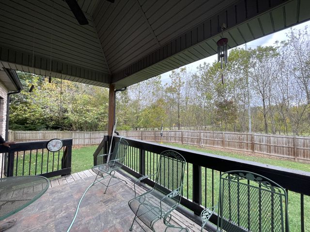 951 Terrace Creek Ln, Clarksville, TN 37040