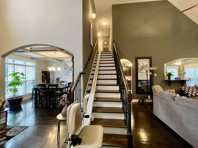 951 Terrace Creek Ln, Clarksville, TN 37040