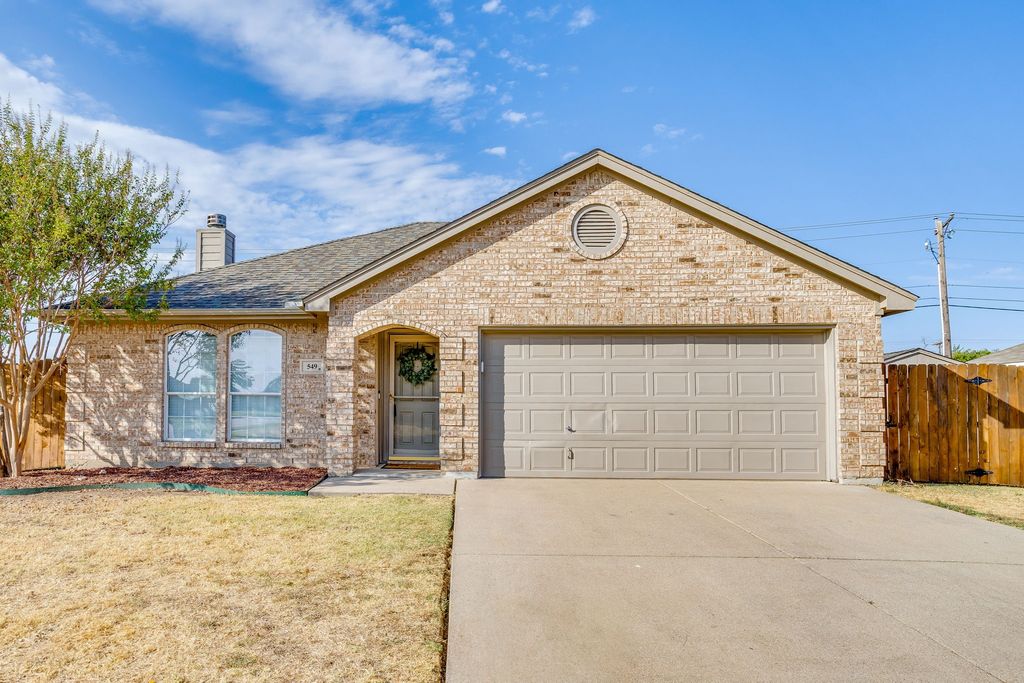 549 Bretts Way, Burleson, TX 76028 — exterior