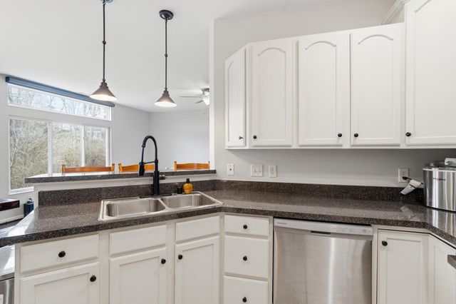 562 Rivers Breeze Drive, Ludlow, KY 41016