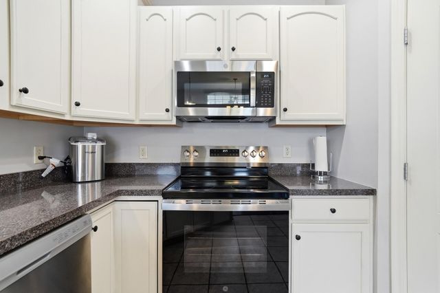 562 Rivers Breeze Drive, Ludlow, KY 41016