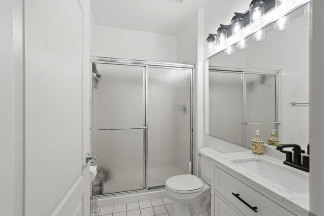 562 Rivers Breeze Drive, Ludlow, KY 41016