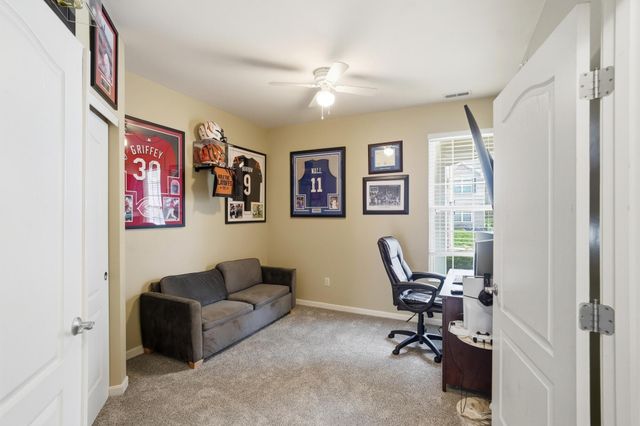 562 Rivers Breeze Drive, Ludlow, KY 41016