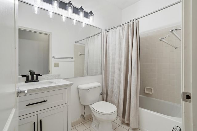 562 Rivers Breeze Drive, Ludlow, KY 41016