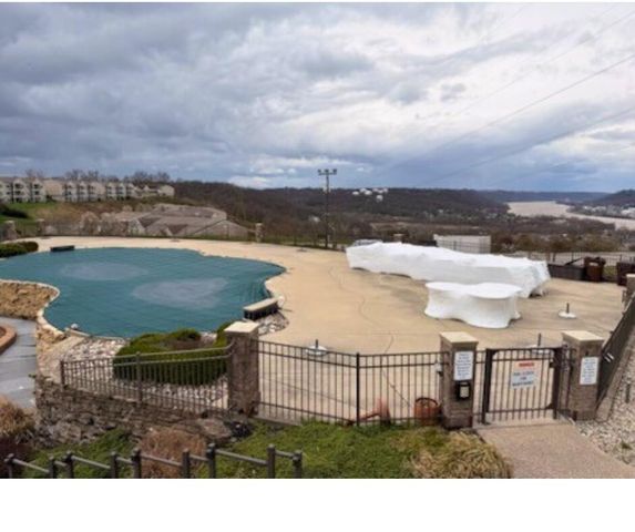 562 Rivers Breeze Drive, Ludlow, KY 41016