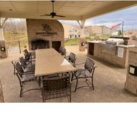 562 Rivers Breeze Drive, Ludlow, KY 41016