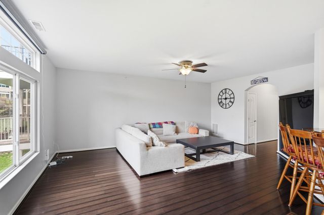 562 Rivers Breeze Drive, Ludlow, KY 41016