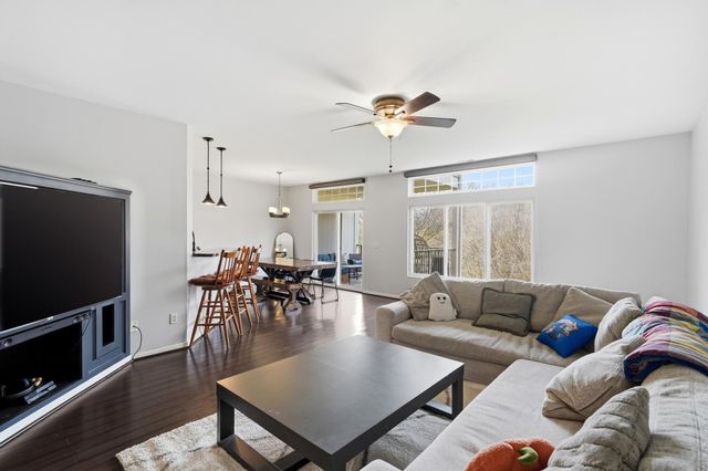 562 Rivers Breeze Drive, Ludlow, KY 41016