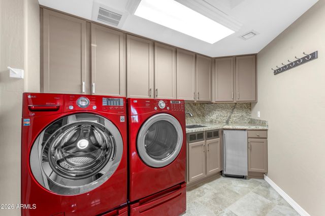 3051 N 80TH Street, Mesa, AZ 85207