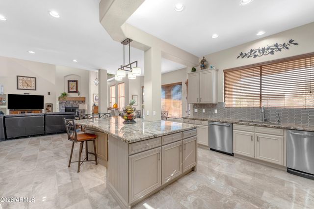 3051 N 80TH Street, Mesa, AZ 85207