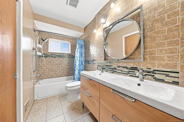 37340 Castleton Drive, Sterling Heights, MI 48312