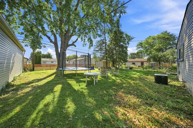 37340 Castleton Drive, Sterling Heights, MI 48312