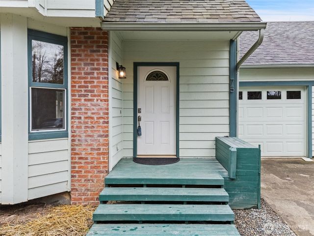 75 Mountain View Drive, Quilcene, WA 98376